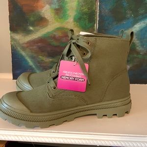 Sketchers High Top Canvas Boots